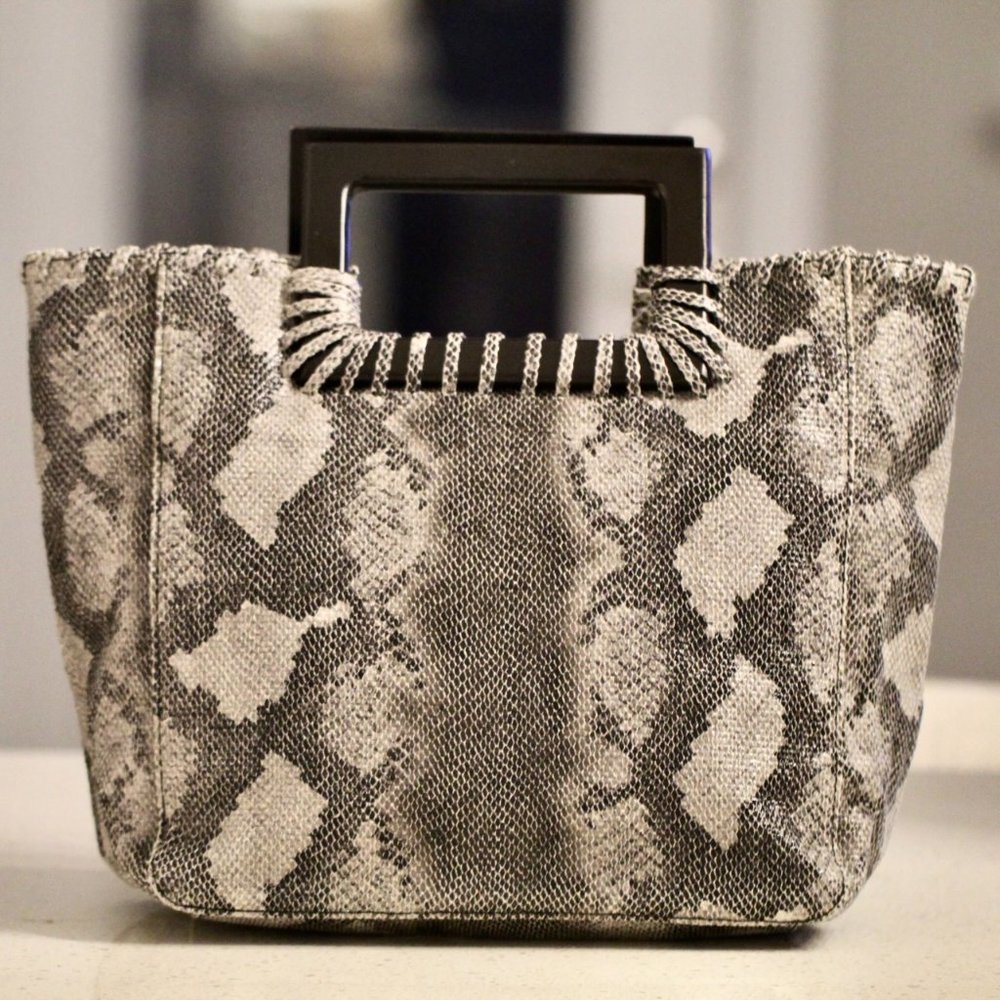 NWOT Snakeskin Stylish Handbag